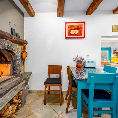 Dane 22 Ucka 펜션 *