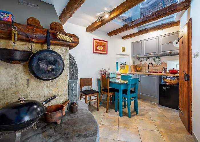 Dane 22 Ucka 펜션 부젯